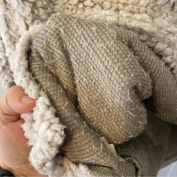 Dylan/True Grit Frosty Tipped Women's Stadium Pullover - Picture 8 of 13